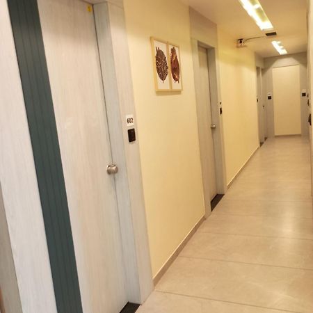 Hotel R K Villa 阿穆达巴 外观 照片